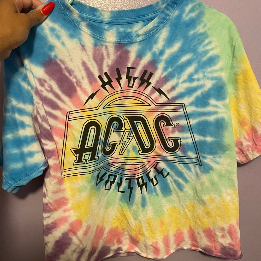 Graphic tee